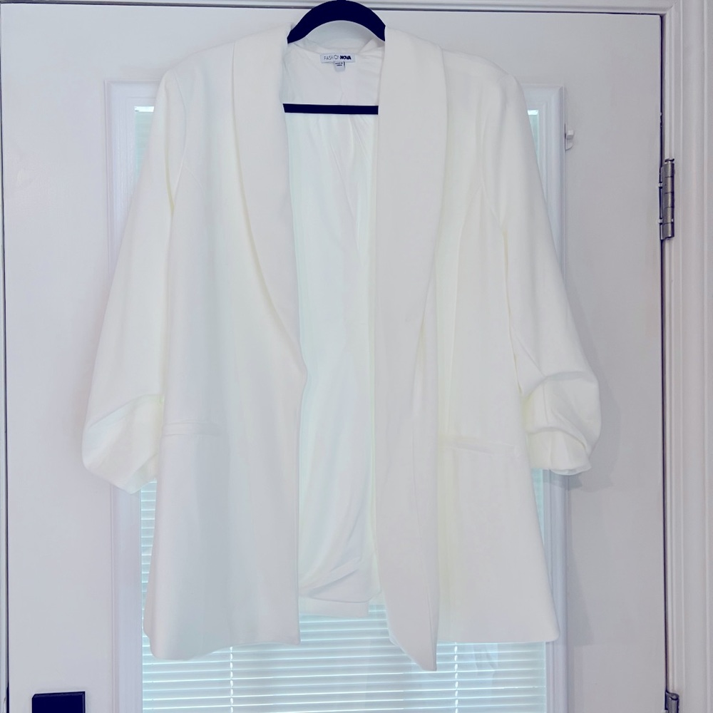 Fashion Nova White 3/4 Sleeve Blazer